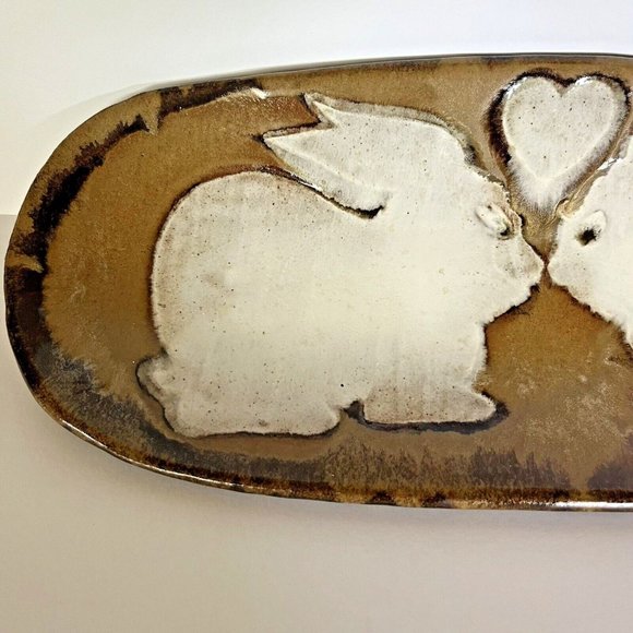 Glazed Pottery Platter Bunnies/Heart Theme Tan/Brown Oval shape 15.5" Handmade - Picture 3 of 12